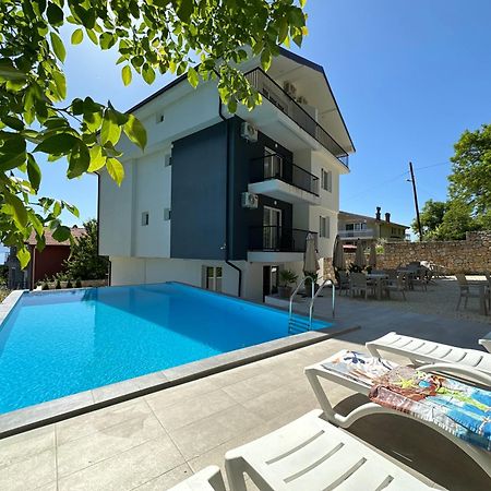 Villa Forest Ohrid เปสตานิ ภายนอก รูปภาพ