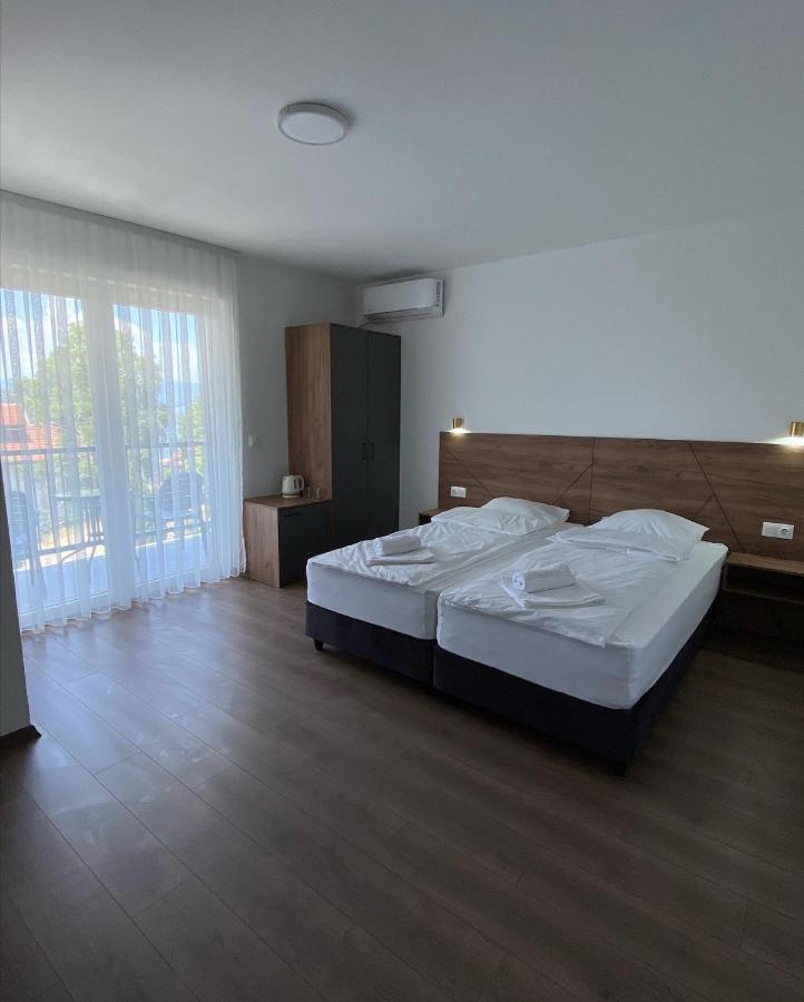 Villa Forest Ohrid เปสตานิ ภายนอก รูปภาพ
