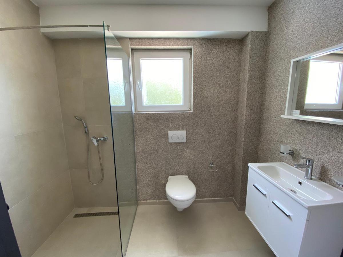Villa Forest Ohrid เปสตานิ ภายนอก รูปภาพ