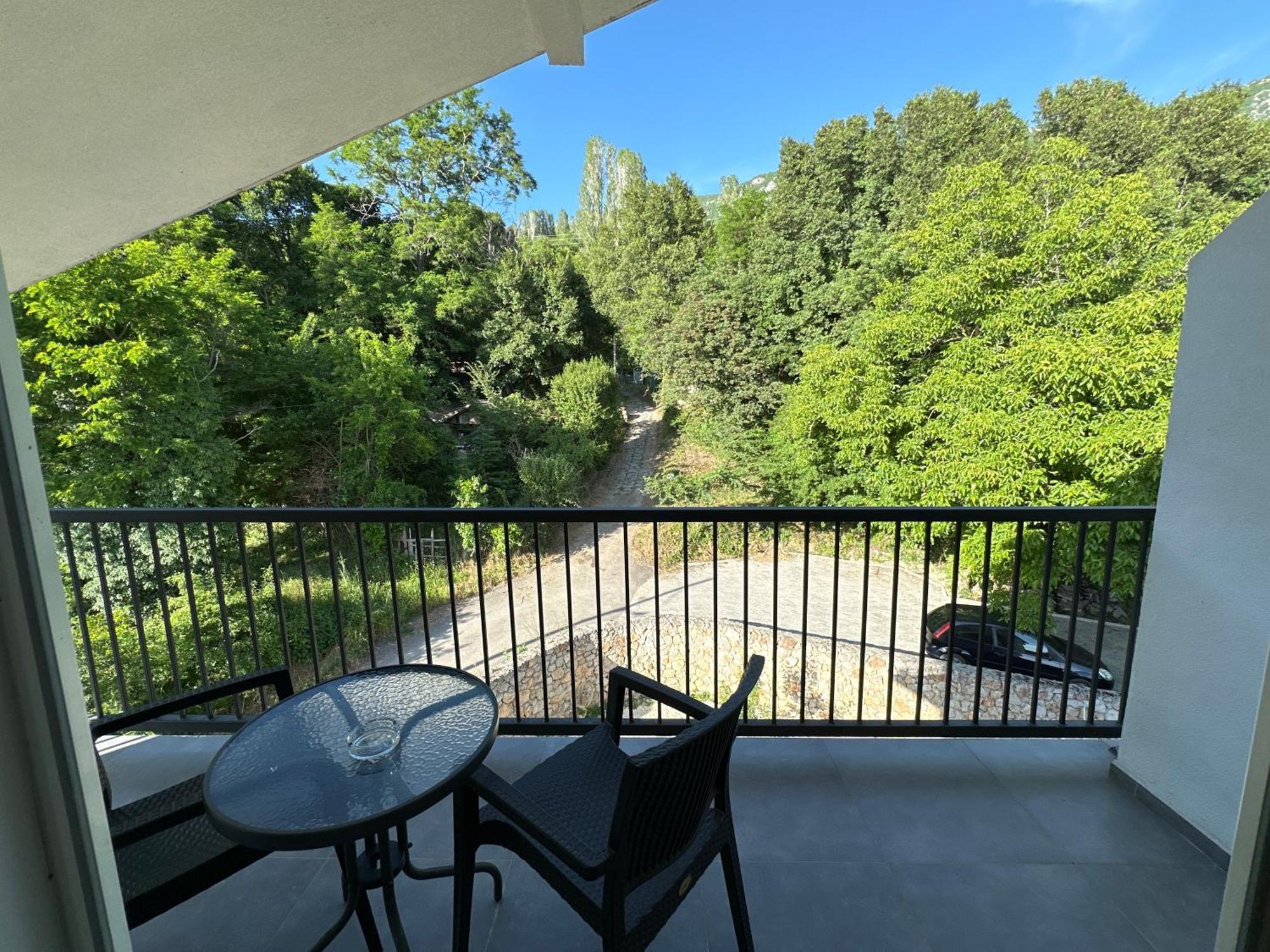 Villa Forest Ohrid เปสตานิ ภายนอก รูปภาพ